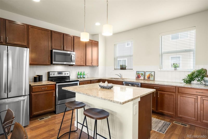624 Hinsdale Ave, Littleton, CO 80122