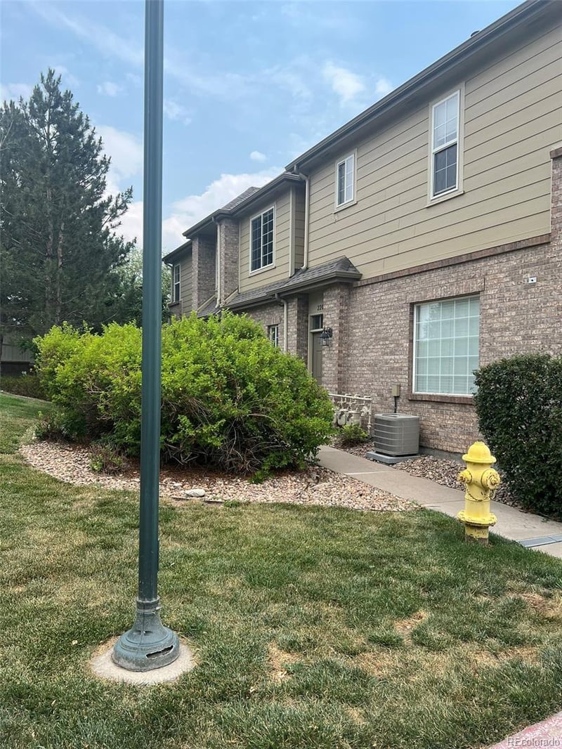 220 Granby Way #A, Aurora, CO 80011