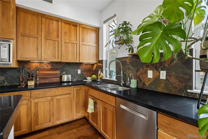 1738 Franklin St #3D, Denver, CO 80218