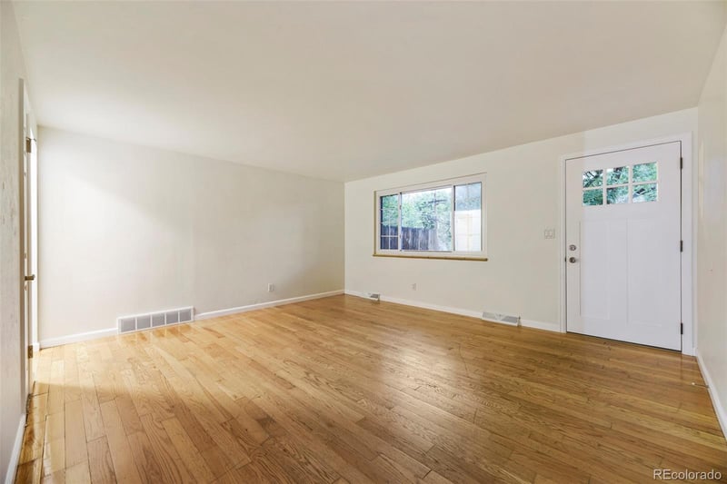907 Newton St, Denver, CO 80204