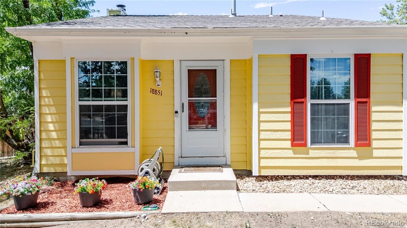18851 E 22nd Dr, Aurora, CO 80011