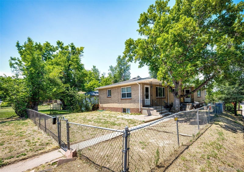 110 Princeton Ave, Englewood, CO 80110
