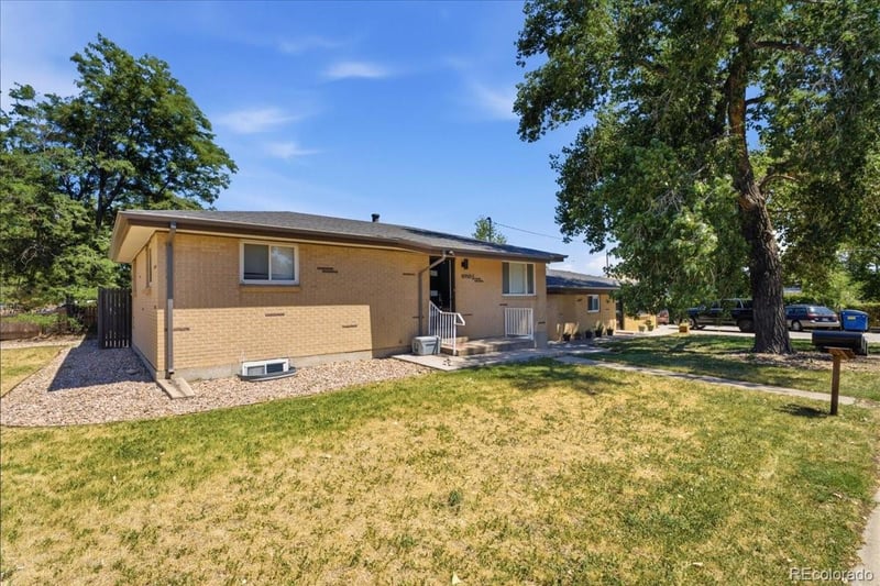 9030 Elm Ct, Denver, CO 80260