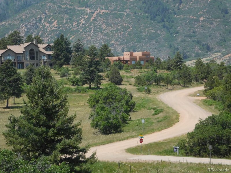 5980 Country Club Dr, Larkspur, CO 80118