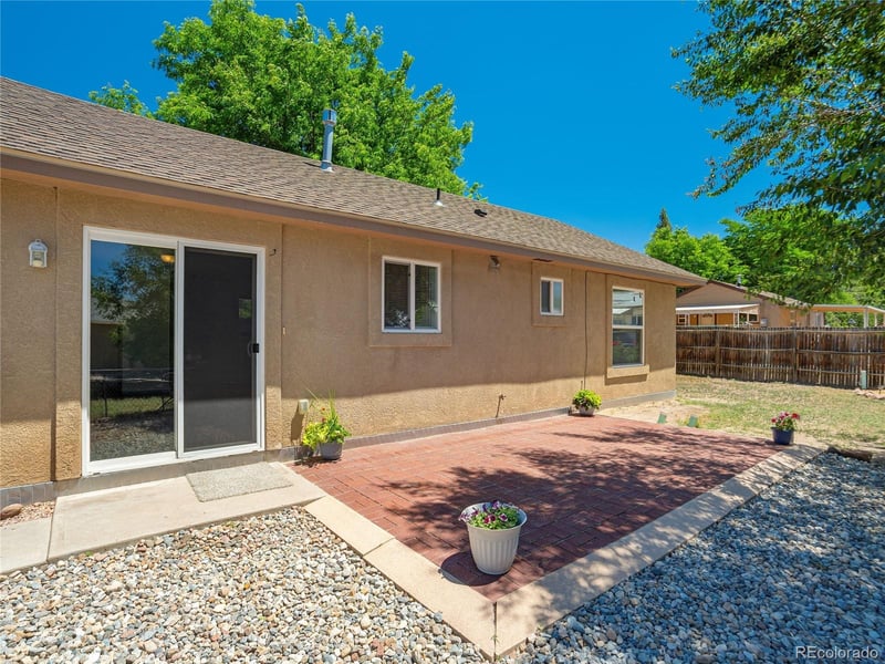 3025 Grandview St, Colorado Springs, CO 80907