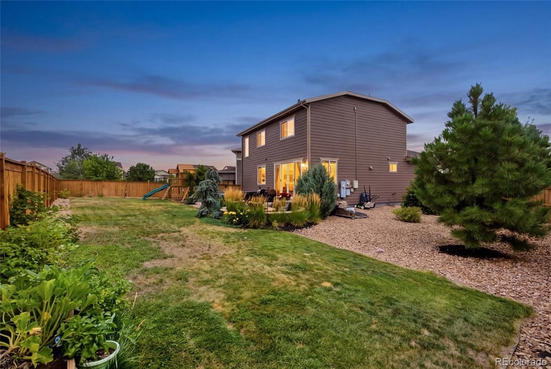 25647 E Maple Ave, Aurora, CO 80018