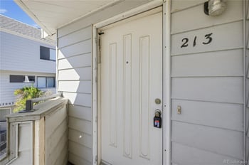 17000 E Ford Dr #213, Aurora, CO 80017