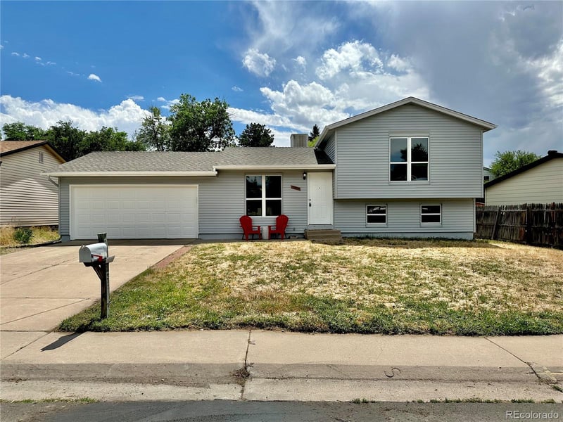 17934 Iowa Dr, Aurora, CO 80017