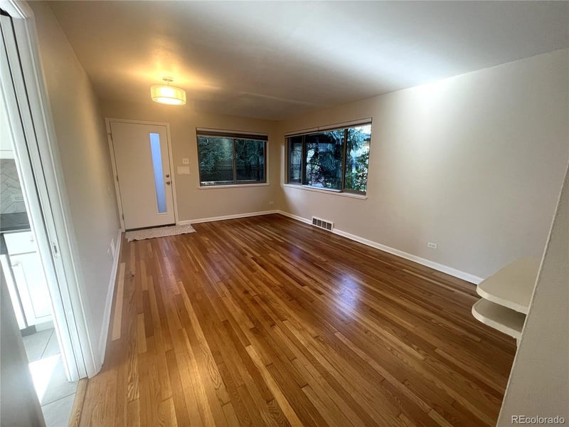 860 Dahlia St, Denver, CO 80220