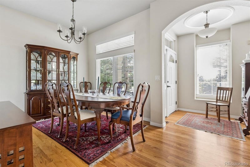 575 Roslyn St, Denver, CO 80230