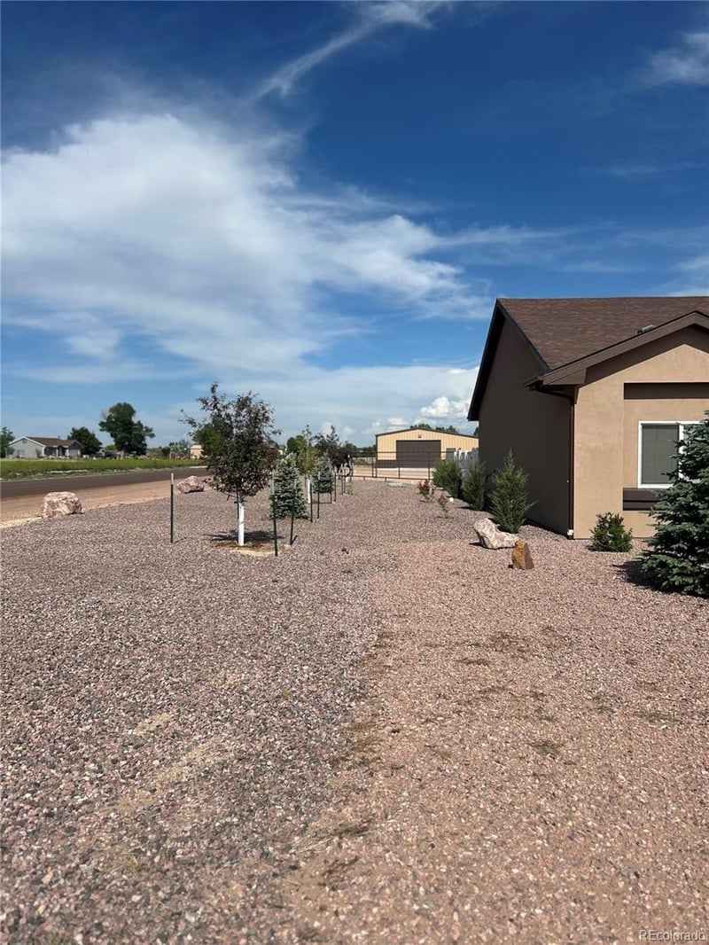 606 S Calaveras Dr, Pueblo, CO 81007