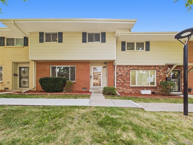 9024 Mansfield Ave, Denver, CO 80237