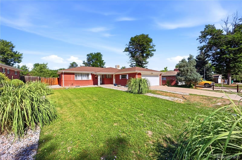 361 Newark St, Aurora, CO 80010