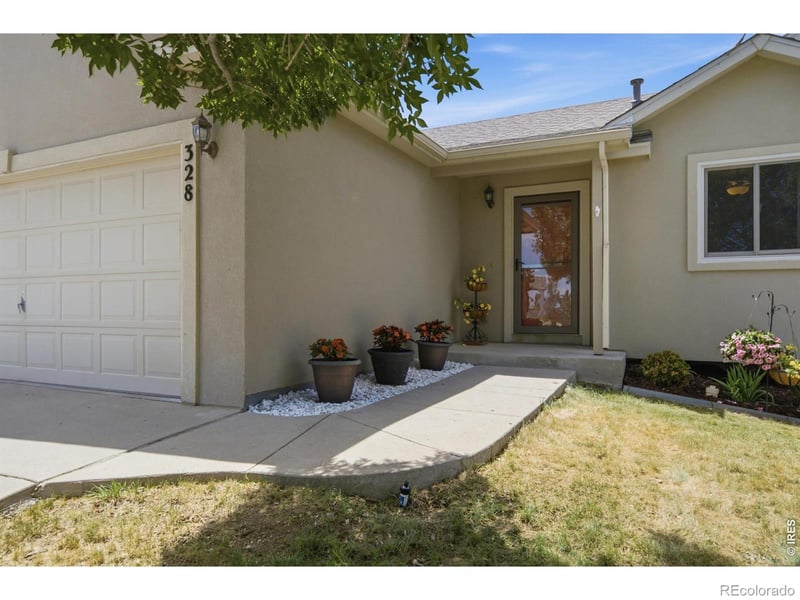 328 Brittlebush Dr, Loveland, CO 80537