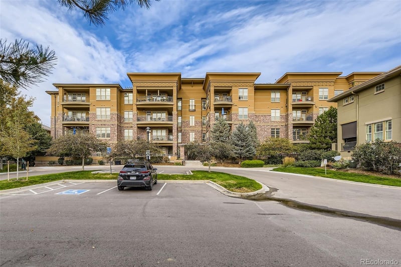 7865 Vallagio Ln #C-206, Englewood, CO 80112