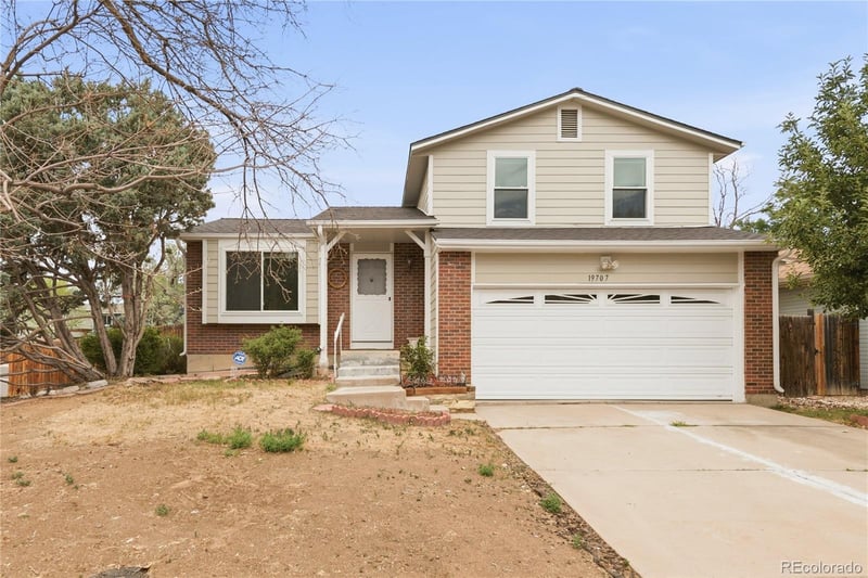 19707 Princeton Pl, Aurora, CO 80013
