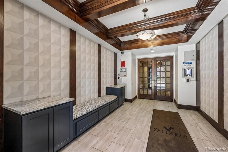 7820 Inverness Blvd #206, Englewood, CO 80112