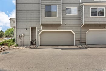 112 Blue Spruce Ct, Highlands Ranch, CO 80126