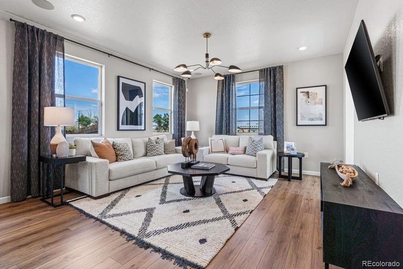 336 N Bersshine Ct, Watkins, CO 80137