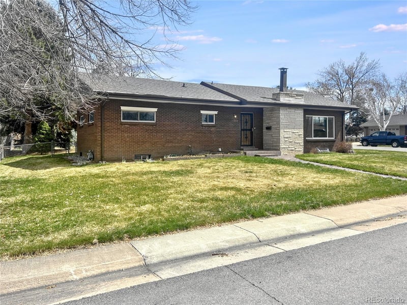 5960 Logan Ct, Centennial, CO 80121