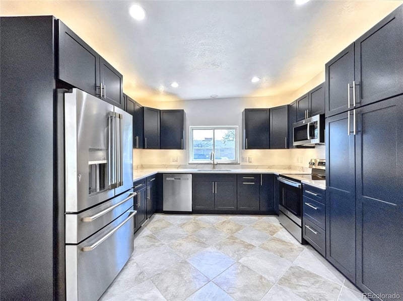 5960 Logan Ct, Centennial, CO 80121