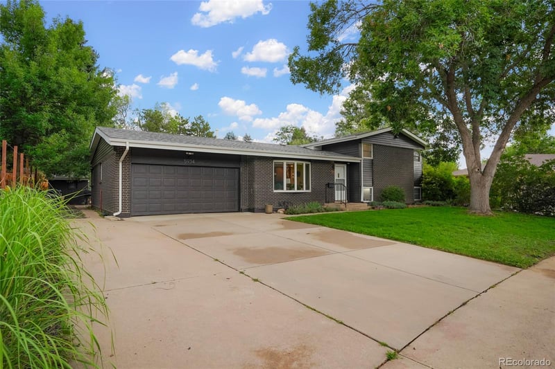 5934 Swadley Ct, Arvada, CO 80004