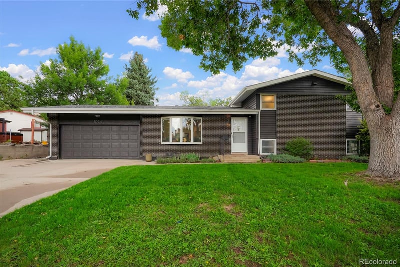 5934 Swadley Ct, Arvada, CO 80004