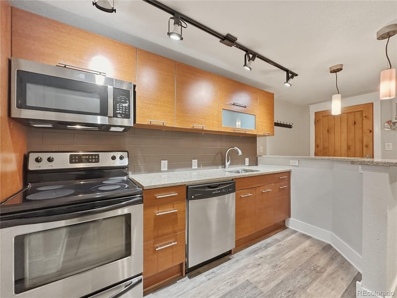 195 Pennsylvania St #204, Denver, CO 80209