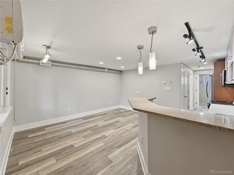 195 Pennsylvania St #204, Denver, CO 80209