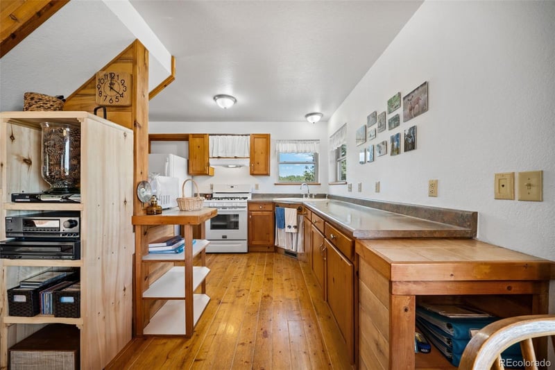 363 Arrowhead Dr, Florissant, CO 80816