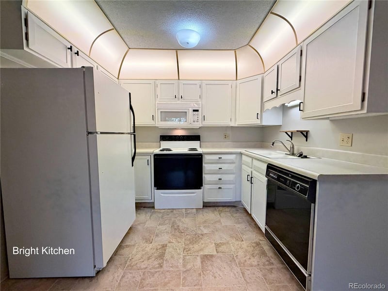 13606 Bates Ave #301, Aurora, CO 80014