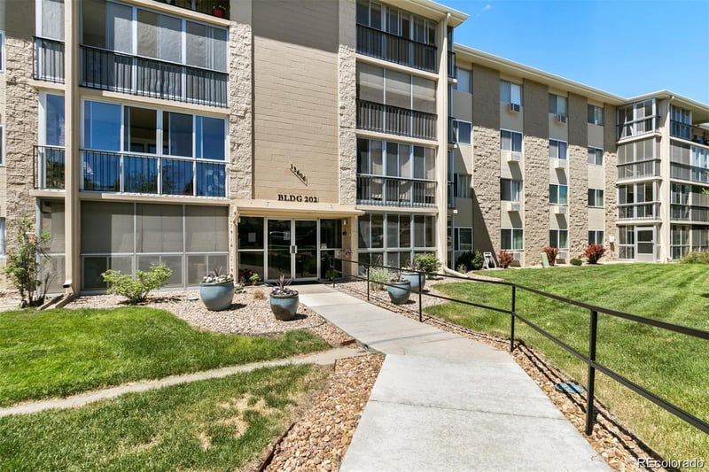 13606 Bates Ave #301, Aurora, CO 80014