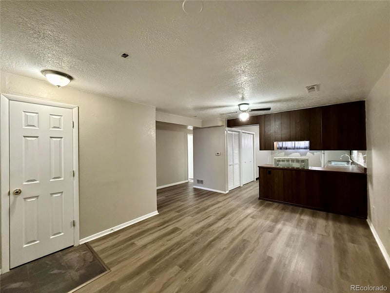 1183 Clinton St, Aurora, CO 80010