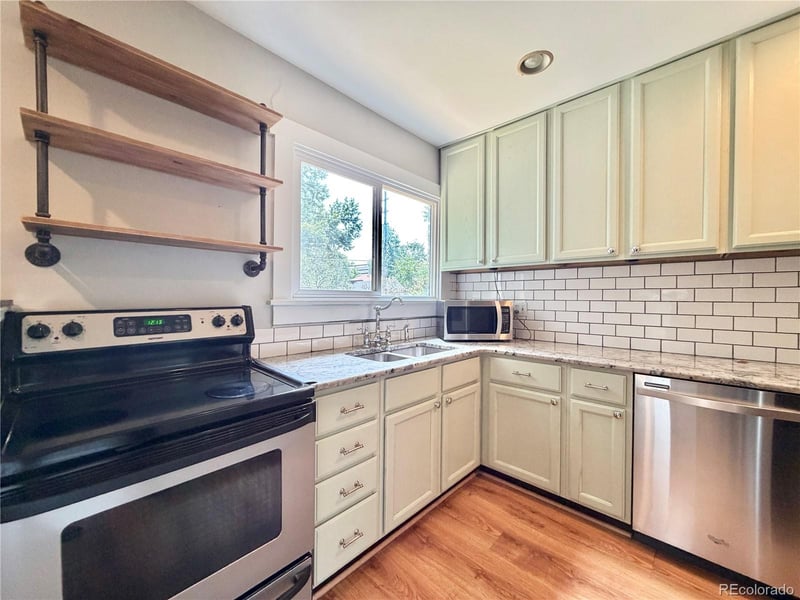 1146 Jackson St, Denver, CO 80206
