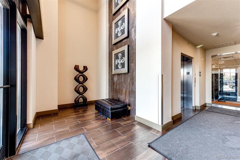 10111 Inverness Main St #332, Englewood, CO 80112