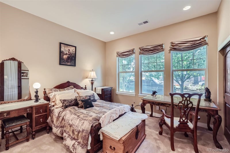 10104 Inverness Main St, Englewood, CO 80112