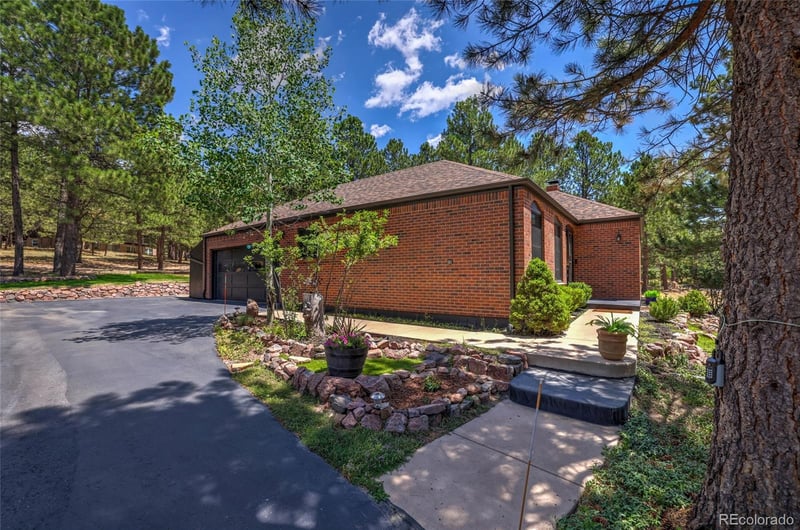 19095 White Fawn Dr, Monument, CO 80132
