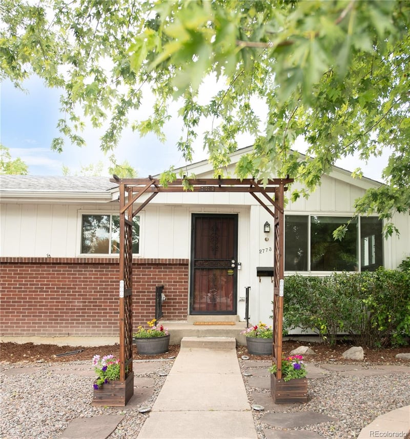 2773 Euclid Pl, Centennial, CO 80121