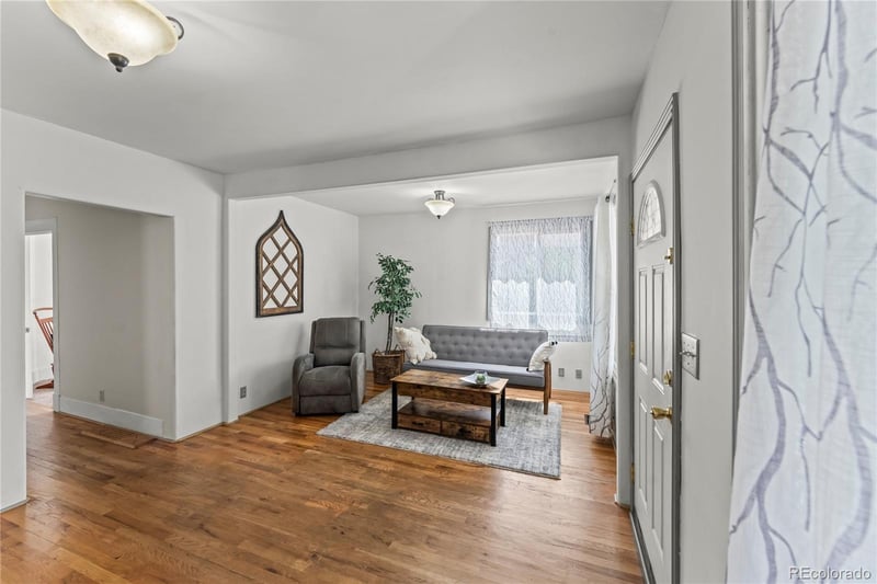 814 Yampa St, Colorado Springs, CO 80903