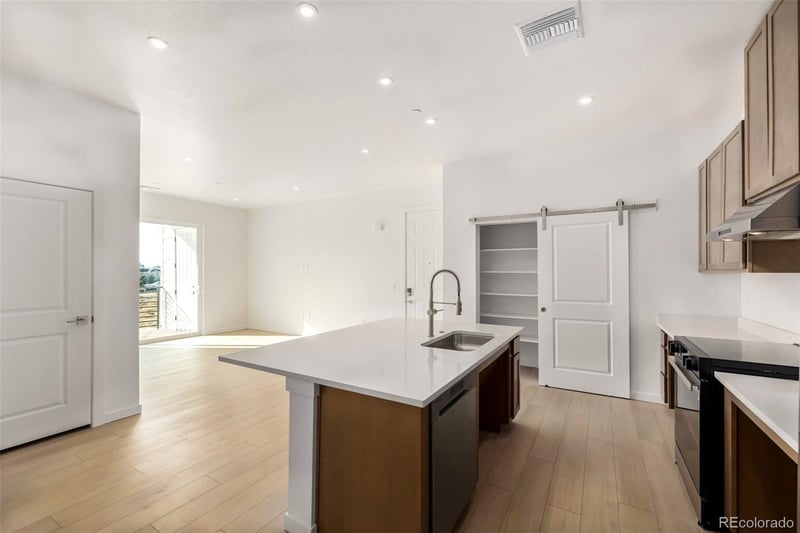 6153 Ceylon St #106, Denver, CO 80249