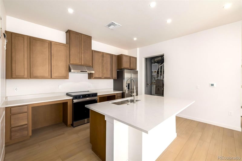 6153 Ceylon St #106, Denver, CO 80249