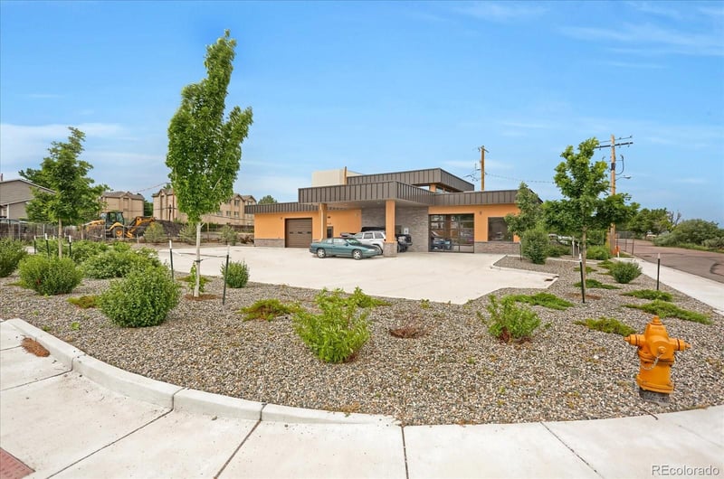 8538 Saulsbury St, Littleton, CO 80128