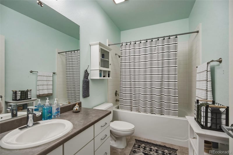 2900 N Downing St #202, Denver, CO 80205