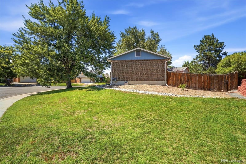 6740 Devinney St, Arvada, CO 80004