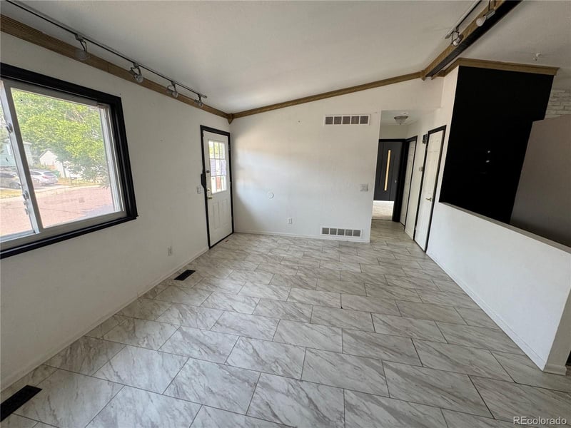 4252 Quintero Way, Aurora, CO 80013