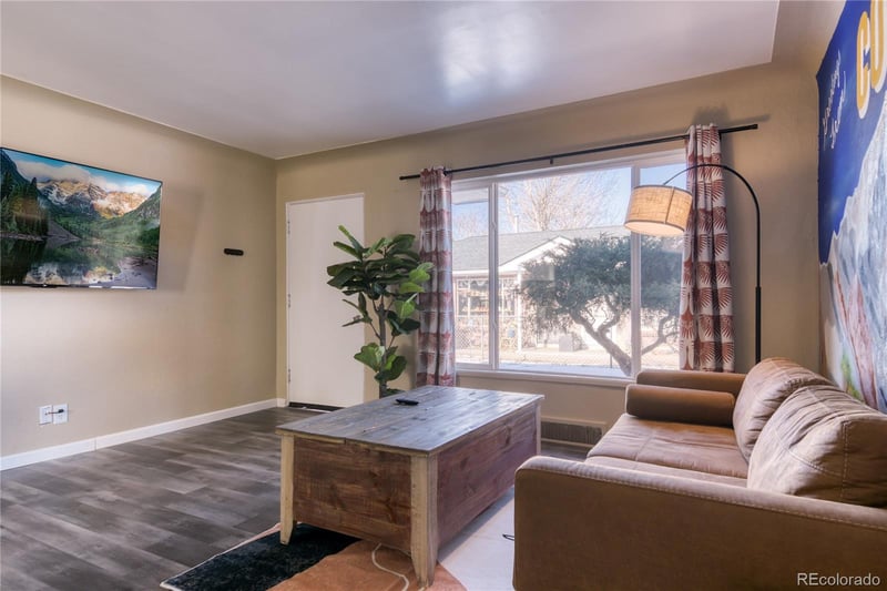 1418 Ironton St, Aurora, CO 80010