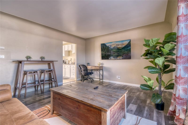 1418 Ironton St, Aurora, CO 80010