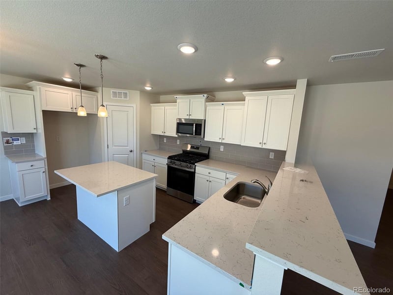 776 Carrie Ct, Watkins, CO 80137