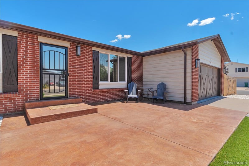 3298 S Olathe Way, Aurora, CO 80013