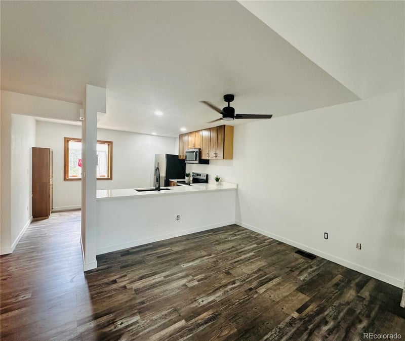 2002 S Worchester Way, Aurora, CO 80014
